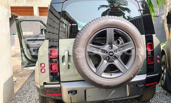 Acheter Occasion Voiture Land Rover Defender Vert à Lomé, Togo Acheter Occasion Voiture Land Rover Defender Vert à Lomé, Togo