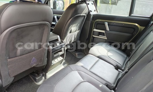 Acheter Occasion Voiture Land Rover Defender Vert à Lomé, Togo Acheter Occasion Voiture Land Rover Defender Vert à Lomé, Togo