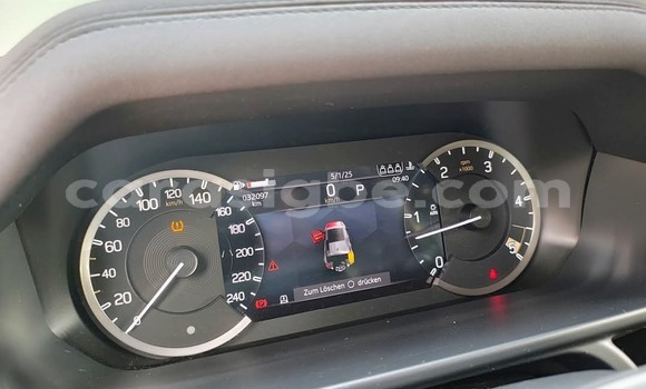 Acheter Occasion Voiture Land Rover Defender Vert à Lomé, Togo Acheter Occasion Voiture Land Rover Defender Vert à Lomé, Togo