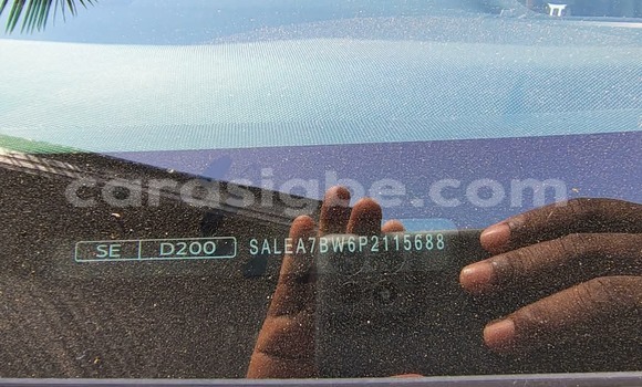 Acheter Occasion Voiture Land Rover Defender Vert à Lomé, Togo Acheter Occasion Voiture Land Rover Defender Vert à Lomé, Togo