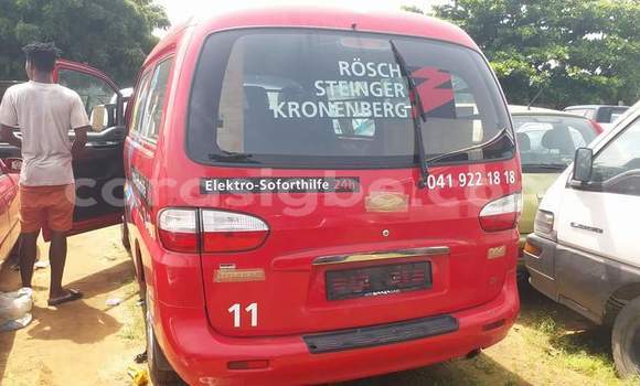 Buy Used Hyundai H1 Red Car in Lome in Togo Buy Used Hyundai H1 Red Car in Lome in Togo