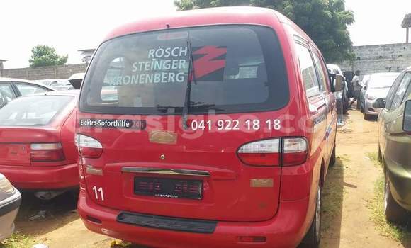 Buy Used Hyundai H1 Red Car in Lome in Togo Buy Used Hyundai H1 Red Car in Lome in Togo