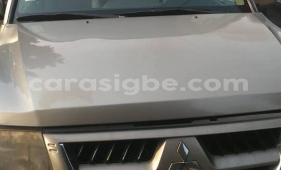 Acheter Occasion Voiture Mitsubishi Montero Gris à Lomé, Togo Acheter Occasion Voiture Mitsubishi Montero Gris à Lomé, Togo