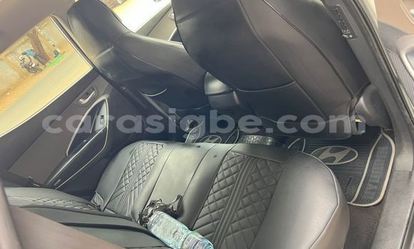 Acheter Occasion Voiture Hyundai Santa Fe Blanc à Lomé, Togo Acheter Occasion Voiture Hyundai Santa Fe Blanc à Lomé, Togo