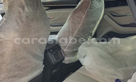 Acheter Occasion Voiture BYD E6 Gris à Lomé, Togo Acheter Occasion Voiture BYD E6 Gris à Lomé, Togo