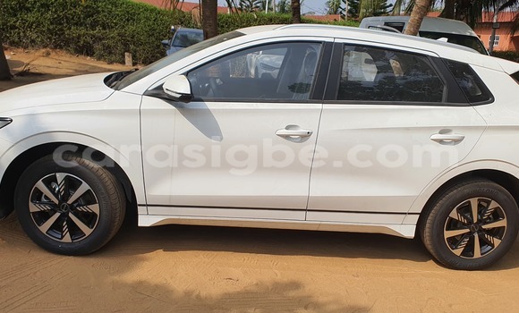Acheter Neuf Voiture BYD E6 Blanc à Lomé, Togo Acheter Neuf Voiture BYD E6 Blanc à Lomé, Togo