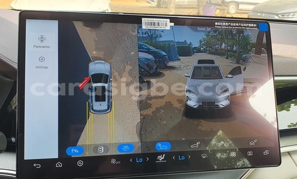 Acheter Neuf Voiture BYD E6 Blanc à Lomé, Togo Acheter Neuf Voiture BYD E6 Blanc à Lomé, Togo