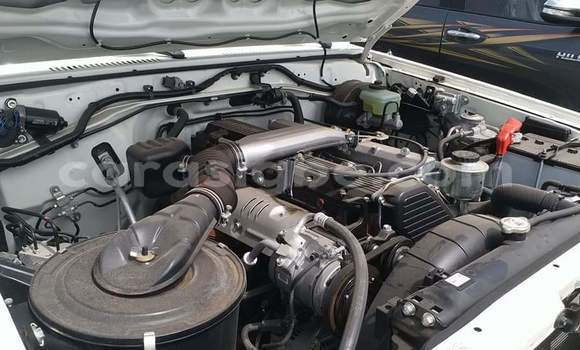 Buy Used Toyota Land Cruiser White Car in Lome in Togo Buy Used Toyota Land Cruiser White Car in Lome in Togo