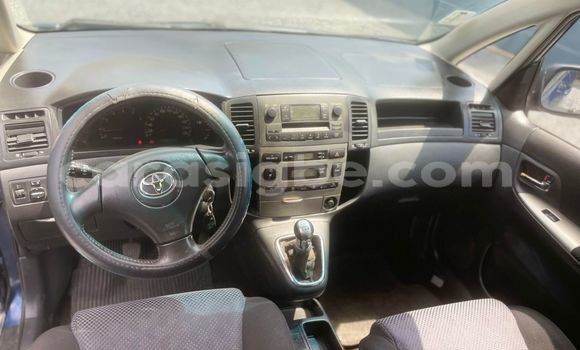 Buy Used Toyota Corolla Verso Blue Car in Lome in Togo Buy Used Toyota Corolla Verso Blue Car in Lome in Togo
