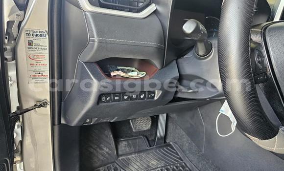 Acheter Occasion Voiture Toyota Corolla Cross Beige à Lomé, Togo Acheter Occasion Voiture Toyota Corolla Cross Beige à Lomé, Togo