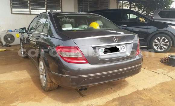Acheter Occasion Voiture Mercedes‒Benz 200 Gris à Lomé au Togo Acheter Occasion Voiture Mercedes‒Benz 200 Gris à Lomé au Togo