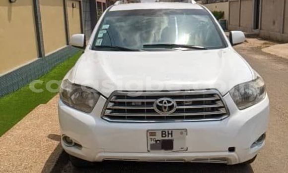 Buy Used Toyota Highlander White Car in Lome in Maritime Buy Used Toyota Highlander White Car in Lome in Maritime