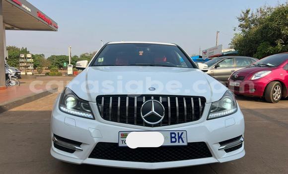 Buy Used Mercedes‒Benz C–Class White Car in Lome in Togo Buy Used Mercedes‒Benz C–Class White Car in Lome in Togo