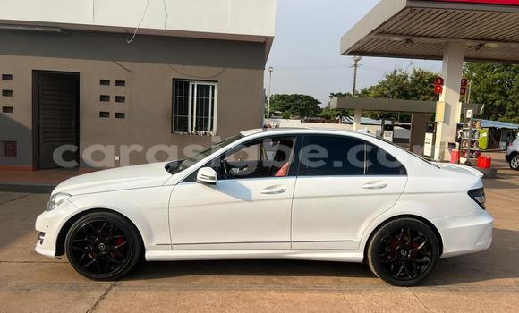 Buy Used Mercedes‒Benz C–Class White Car in Lome in Togo Buy Used Mercedes‒Benz C–Class White Car in Lome in Togo