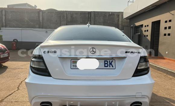 Buy Used Mercedes‒Benz C–Class White Car in Lome in Togo Buy Used Mercedes‒Benz C–Class White Car in Lome in Togo