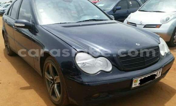 Acheter Occasion Voiture Mercedes‒Benz C-Class Noir à Lomé au Togo Acheter Occasion Voiture Mercedes‒Benz C-Class Noir à Lomé au Togo