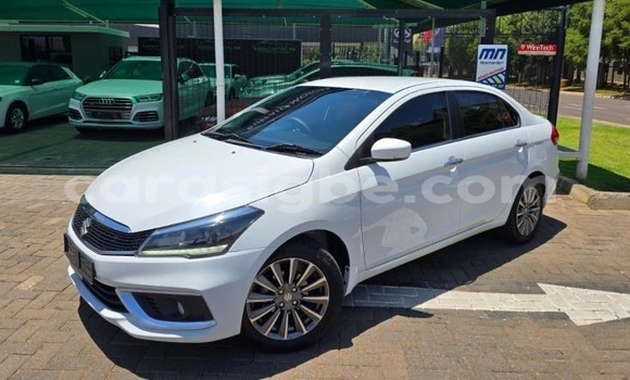Acheter Occasion Voiture Suzuki Ciaz Blanc à Lomé, Togo