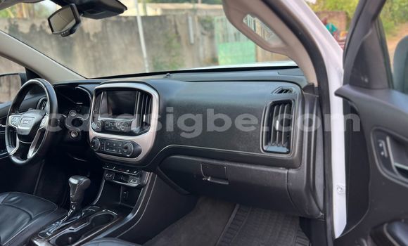 Acheter Occasion Voiture GMC Canyon Blanc à Lomé, Togo Acheter Occasion Voiture GMC Canyon Blanc à Lomé, Togo