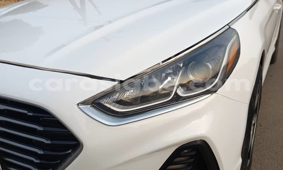 Acheter Occasion Voiture Hyundai Sonata Blanc à Lomé, Togo Acheter Occasion Voiture Hyundai Sonata Blanc à Lomé, Togo