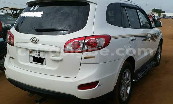 Buy Used Hyundai Santa Fe White Car in Lome in Togo Buy Used Hyundai Santa Fe White Car in Lome in Togo