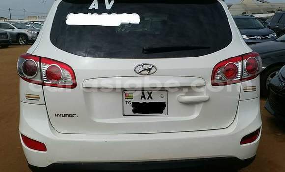 Buy Used Hyundai Santa Fe White Car in Lome in Togo Buy Used Hyundai Santa Fe White Car in Lome in Togo