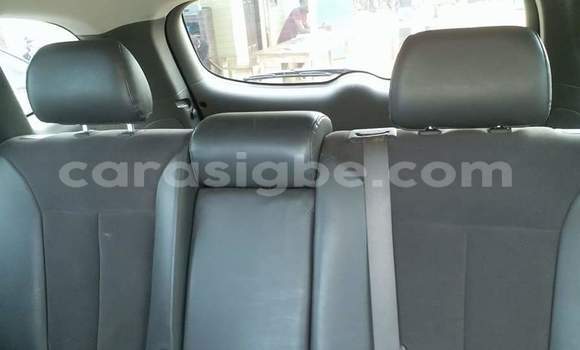 Buy Used Hyundai Santa Fe White Car in Lome in Togo Buy Used Hyundai Santa Fe White Car in Lome in Togo