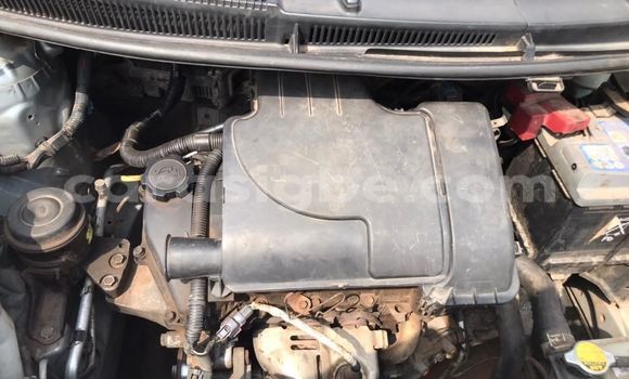 Buy Used Toyota Yaris Silver Car in Lome in Togo Buy Used Toyota Yaris Silver Car in Lome in Togo