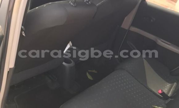 Buy Used Toyota Yaris Silver Car in Lome in Togo Buy Used Toyota Yaris Silver Car in Lome in Togo