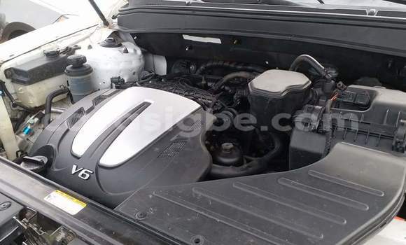 Buy Used Hyundai Santa Fe White Car in Lome in Togo Buy Used Hyundai Santa Fe White Car in Lome in Togo
