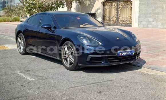 Acheter Occasion Voiture Porsche Panamera Bleu à Lomé, Togo Acheter Occasion Voiture Porsche Panamera Bleu à Lomé, Togo