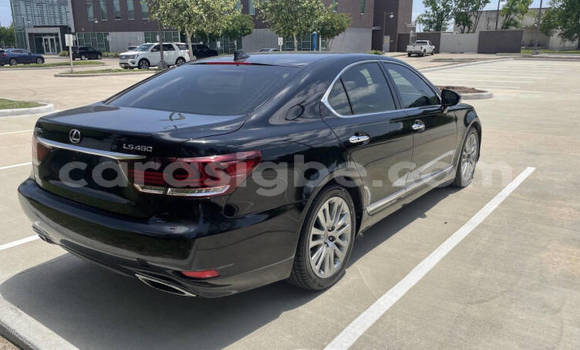 Acheter Occasion Voiture Lexus LS Bleu à Lomé, Togo Acheter Occasion Voiture Lexus LS Bleu à Lomé, Togo