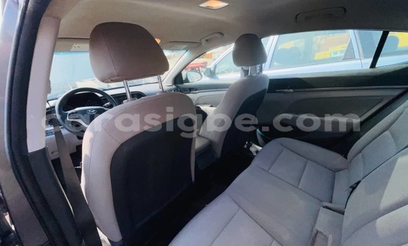 Acheter Occasion Voiture Hyundai Elantra Gris à Lomé, Togo Acheter Occasion Voiture Hyundai Elantra Gris à Lomé, Togo