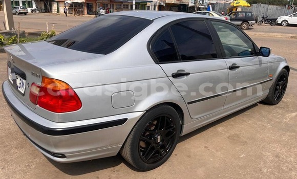 Acheter Occasion Voiture BMW E46 Gris à Lomé, Togo Acheter Occasion Voiture BMW E46 Gris à Lomé, Togo