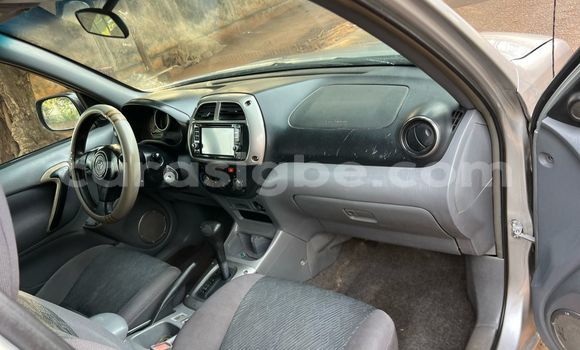 Buy Used Toyota RAV4 Silver Car in Lome in Togo Buy Used Toyota RAV4 Silver Car in Lome in Togo