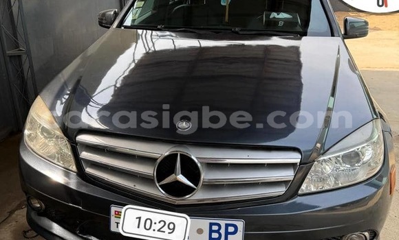Buy Used Mercedes‒Benz 300–Series Black Car in Lome in Maritime Buy Used Mercedes‒Benz 300–Series Black Car in Lome in Maritime
