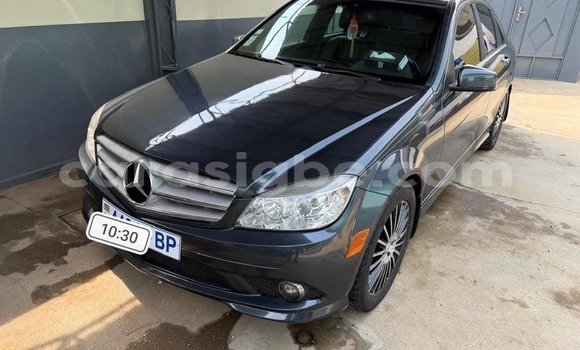 Buy Used Mercedes‒Benz 300–Series Black Car in Lome in Maritime Buy Used Mercedes‒Benz 300–Series Black Car in Lome in Maritime