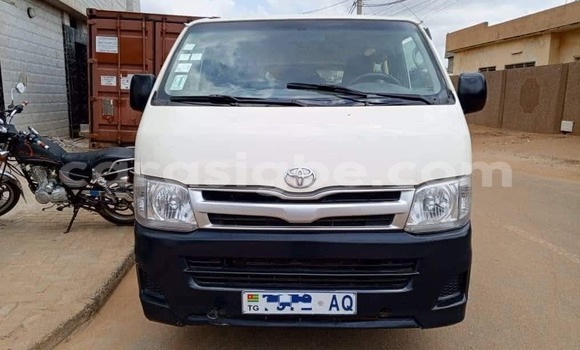 Buy Used Toyota Hiace White Car in Lome in Togo Buy Used Toyota Hiace White Car in Lome in Togo