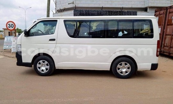 Buy Used Toyota Hiace White Car in Lome in Togo Buy Used Toyota Hiace White Car in Lome in Togo