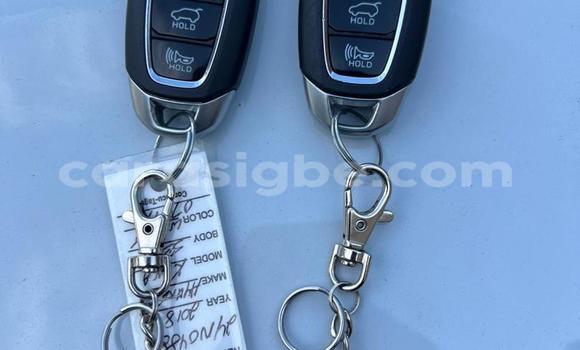 Acheter Occasion Voiture Hyundai Kona Blanc à Lomé, Maritime Acheter Occasion Voiture Hyundai Kona Blanc à Lomé, Maritime