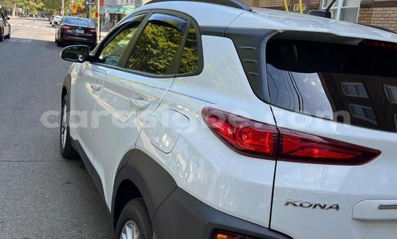 Acheter Occasion Voiture Hyundai Kona Blanc à Lomé, Maritime Acheter Occasion Voiture Hyundai Kona Blanc à Lomé, Maritime