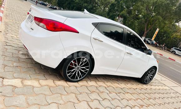 Acheter Neuf Voiture Hyundai Elantra Blanc à Amoutivé, Togo Acheter Neuf Voiture Hyundai Elantra Blanc à Amoutivé, Togo
