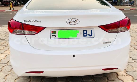 Acheter Neuf Voiture Hyundai Elantra Blanc à Amoutivé, Togo Acheter Neuf Voiture Hyundai Elantra Blanc à Amoutivé, Togo