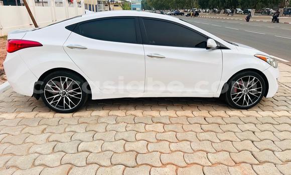 Acheter Neuf Voiture Hyundai Elantra Blanc à Amoutivé, Togo Acheter Neuf Voiture Hyundai Elantra Blanc à Amoutivé, Togo