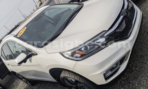 Buy Used Honda CR–V White Car in Lome in Togo Buy Used Honda CR–V White Car in Lome in Togo