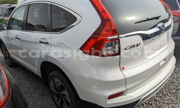 Buy Used Honda CR–V White Car in Lome in Togo Buy Used Honda CR–V White Car in Lome in Togo