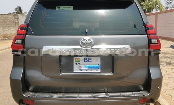 Acheter Occasion Voiture Toyota Land Cruiser Prado Gris à Lomé, Togo Acheter Occasion Voiture Toyota Land Cruiser Prado Gris à Lomé, Togo
