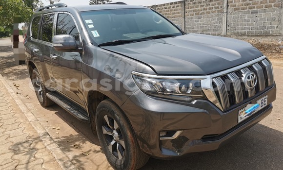 Acheter Occasion Voiture Toyota Land Cruiser Prado Gris à Lomé, Togo Acheter Occasion Voiture Toyota Land Cruiser Prado Gris à Lomé, Togo
