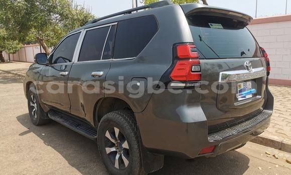 Acheter Occasion Voiture Toyota Land Cruiser Prado Gris à Lomé, Togo Acheter Occasion Voiture Toyota Land Cruiser Prado Gris à Lomé, Togo