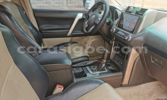 Acheter Occasion Voiture Toyota Land Cruiser Prado Gris à Lomé, Togo Acheter Occasion Voiture Toyota Land Cruiser Prado Gris à Lomé, Togo