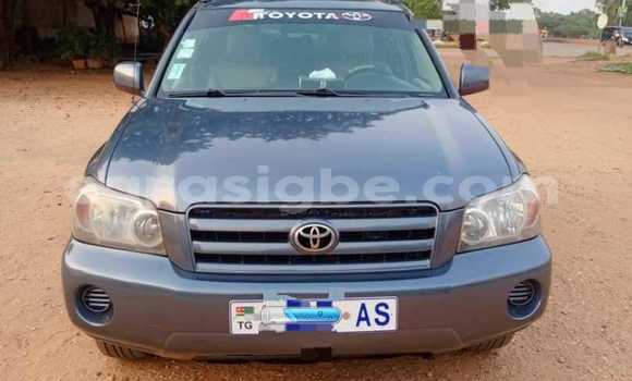 Acheter Occasion Voiture Toyota Highlander Bleu à Lomé, Togo Acheter Occasion Voiture Toyota Highlander Bleu à Lomé, Togo